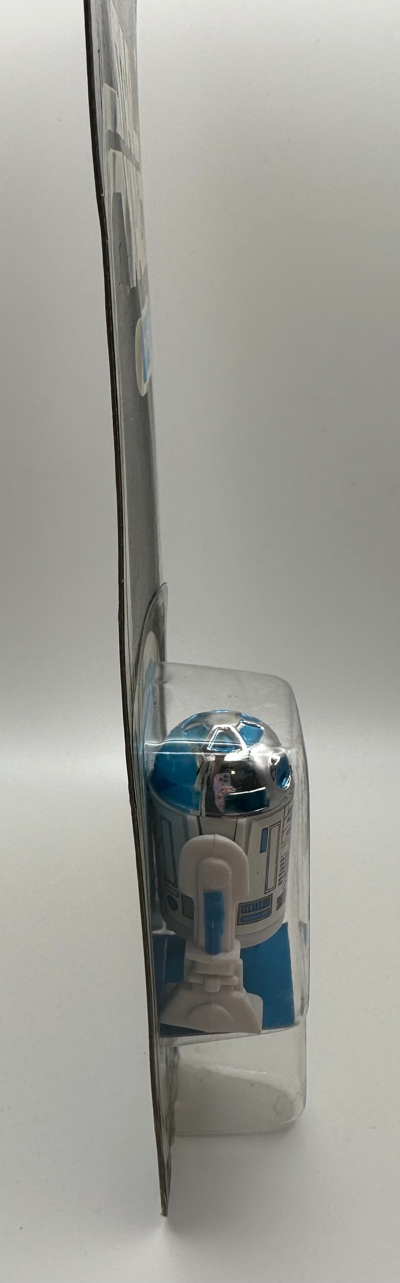 1977 Kenner Star Wars Artoo-Detoo R2-D2 12 Back-C vintage sealed action figure on original card with bright blue character artwork